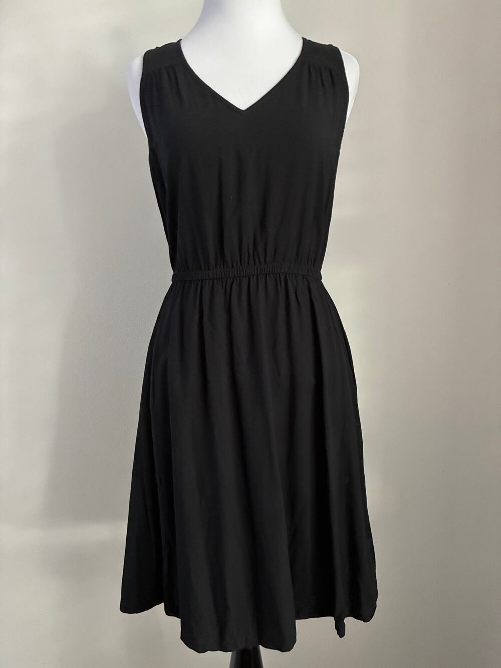 Old Navy Womens XS Black Midi Dress Sleeveless V Neck Elastic Waist Fit Flare